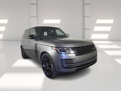 Used 2018 Land Rover Range Rover Supercharged image 2
