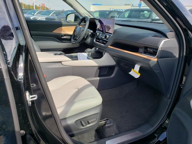 New 2026 Toyota Grand Highlander AWD image 18