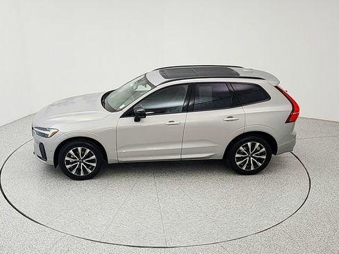 Certified 2025 Volvo XC60 B5 Plus AWD/4WD image 38