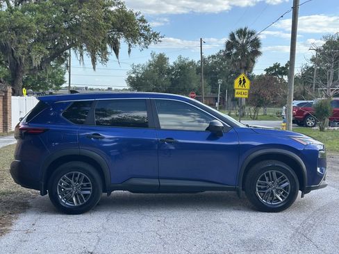 Used 2023 Nissan Rogue S FWD image 6