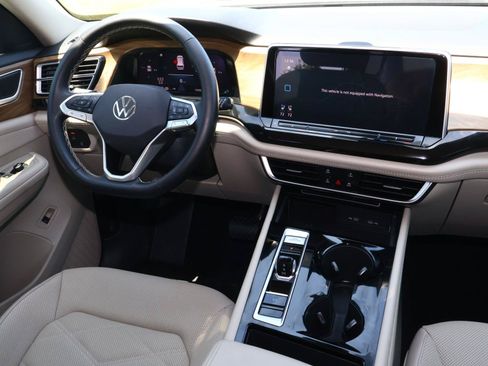 Used 2025 Volkswagen Atlas SE FWD image 10