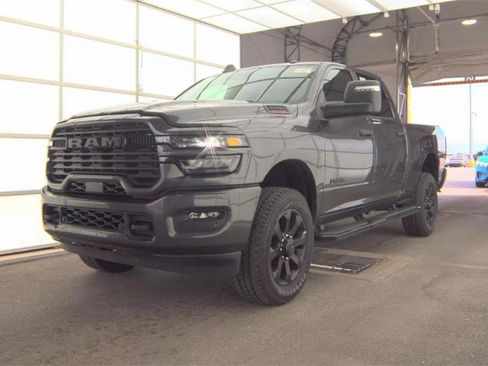 Used 2025 RAM 2500 Big Horn AWD/4WD image 5