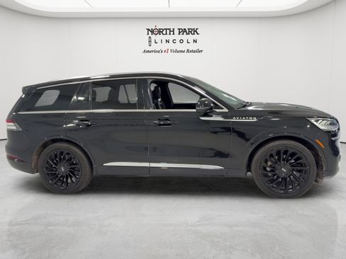 Used 2022 Lincoln Aviator Reserve w/ Equipment Group 201A AWD/4WD image 6