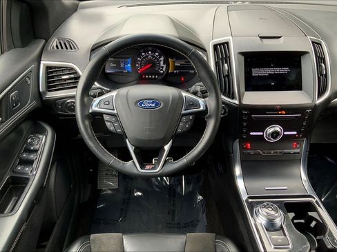 Used 2019 Ford Edge ST w/ Cold Weather Package image 5