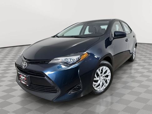 Used 2018 Toyota Corolla LE FWD image 1