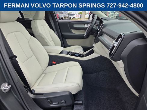 New 2026 Volvo XC40 B5 Plus w/ Protection Package Premier AWD/4WD image 19