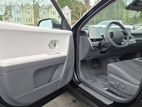 Used 2024 Hyundai Ioniq 5 SE image 20
