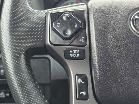 Used 2021 Toyota Tacoma TRD Off-Road w/ TRD Premium Off Road Package image 31