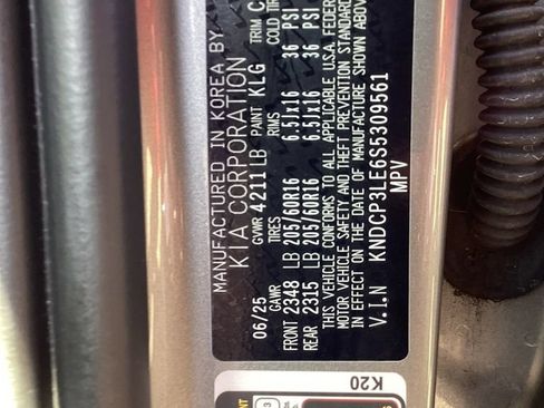 Used 2025 Kia Niro LX FWD image 11