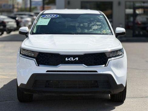 Used 2022 Kia Sorento LX AWD/4WD image 2