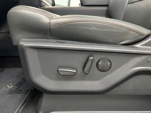 Used 2025 Ford Expedition Max Active image 10