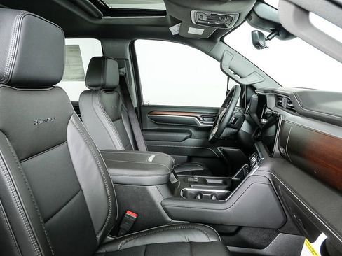 New 2026 GMC Sierra 2500 Denali w/ Denali Reserve Package image 24