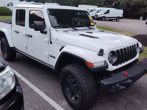 Used 2020 Jeep Gladiator Rubicon AWD/4WD image 5