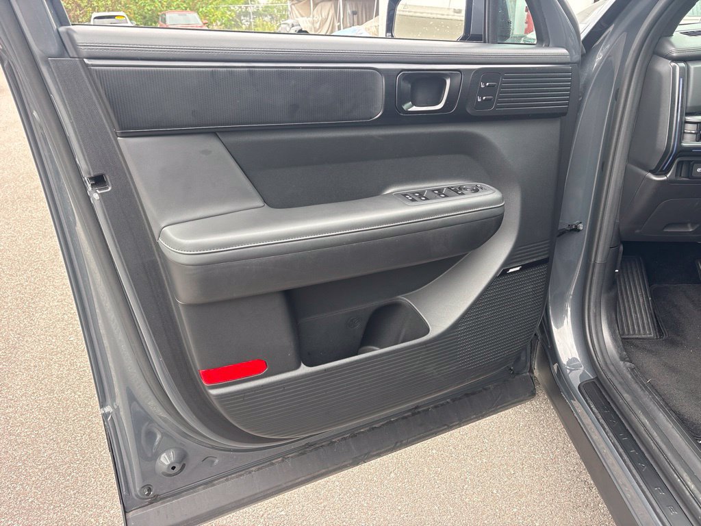 Used 2025 Hyundai Santa Fe Calligraphy FWD image 11