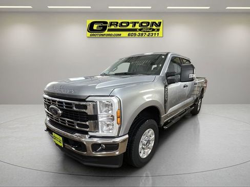 Used 2024 Ford F250 XLT AWD/4WD image 1
