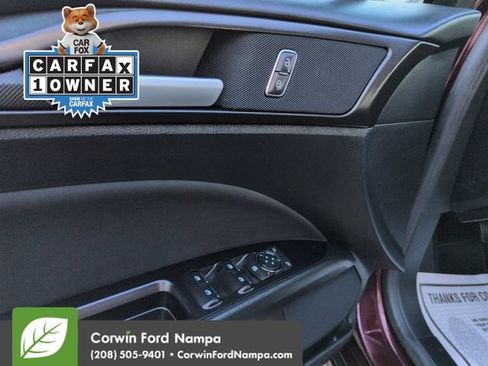 Used 2018 Ford Fusion SE w/ Equipment Group 201A FWD image 11