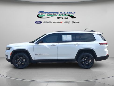 Used 2024 Jeep Grand Cherokee L Altitude RWD image 4