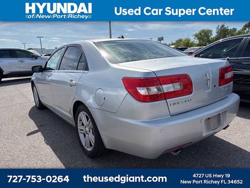 Used 2009 Lincoln MKZ image 2