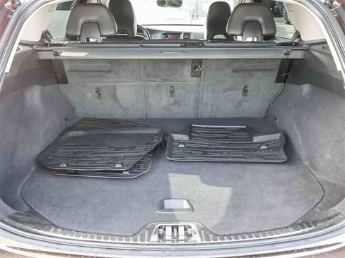 Used 2018 Volvo V60 T5 Cross Country image 29