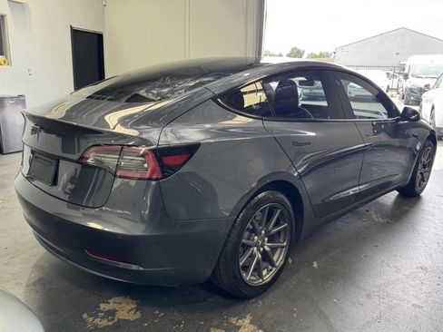 Used 2020 Tesla Model 3 Standard Range RWD image 4