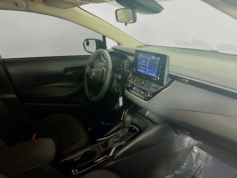 Used 2022 Toyota Corolla LE FWD image 9