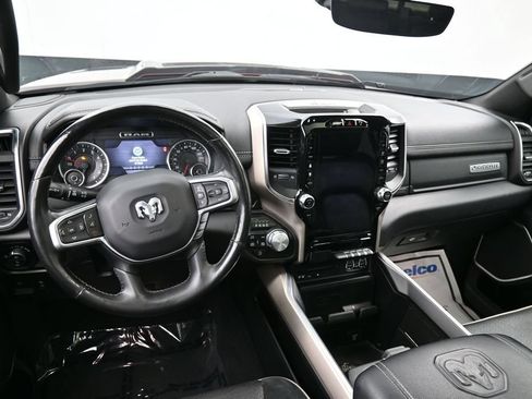 Used 2019 RAM 1500 Laramie AWD/4WD image 11