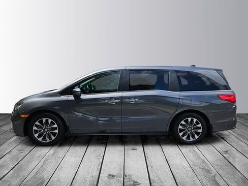 Certified 2024 Honda Odyssey EX-L image 2