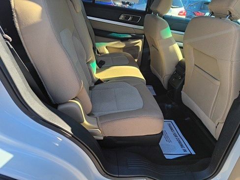 Used 2016 Ford Explorer XLT w/ Equipment Group 201A image 16