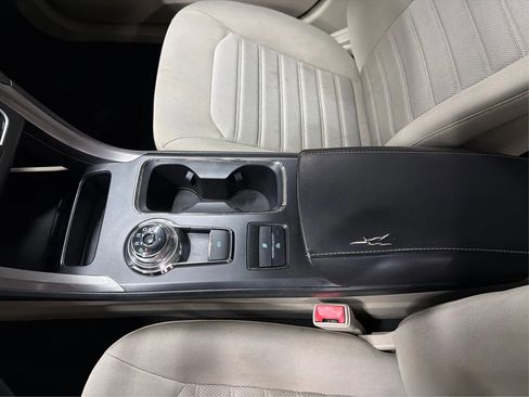 Used 2020 Ford Fusion SE FWD image 27