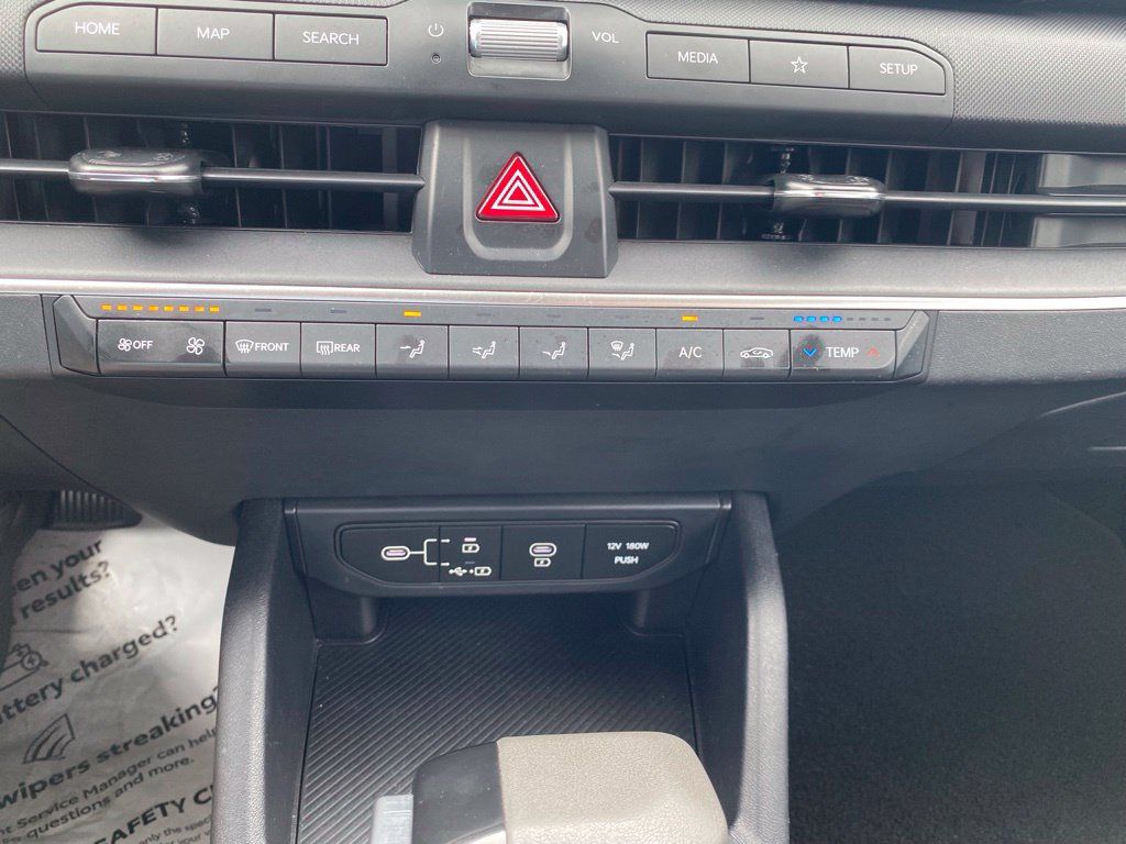 Used 2025 Kia K4 FWD image 22