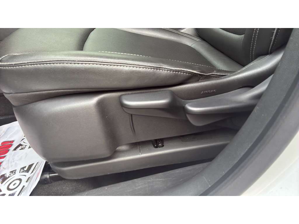 Used 2024 Buick Encore GX Sport Touring FWD image 12