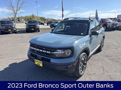 Used 2023 Ford Bronco Sport Outer Banks w/ Tech Package AWD/4WD image 3
