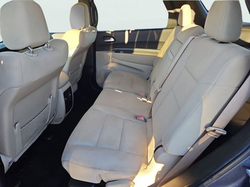 Used 2021 Dodge Durango SXT image 33