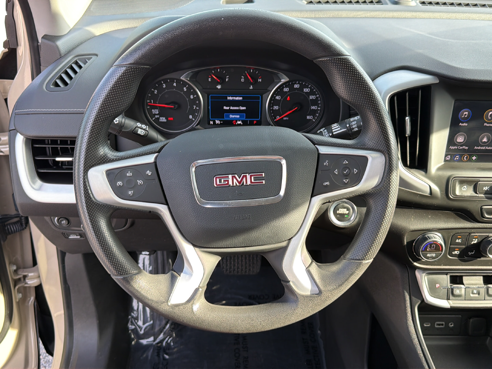 Used 2023 GMC Terrain SLE w/ Driver Convenience Package FWD image 16