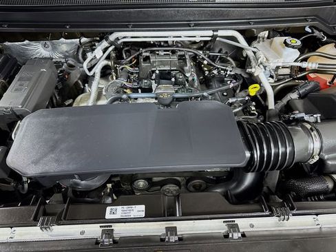 Used 2024 Chevrolet Colorado W/T image 28