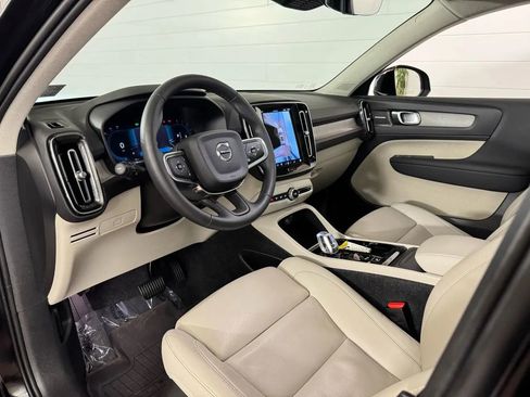 Used 2024 Volvo XC40 B5 Ultimate w/ Climate Package AWD/4WD image 12