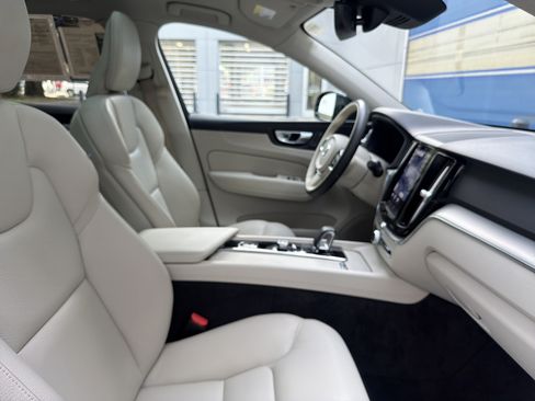 Certified 2024 Volvo XC60 B5 Core AWD/4WD image 21