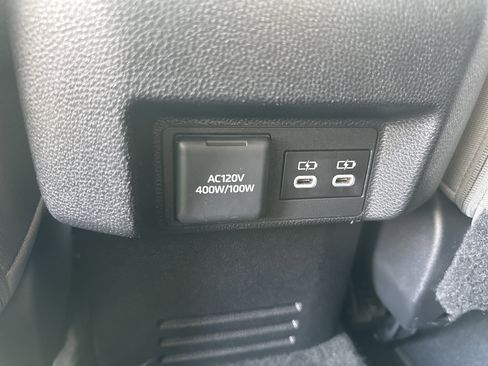 Used 2024 Toyota Tacoma TRD Sport w/ TRD Sport Upgrade Package image 20