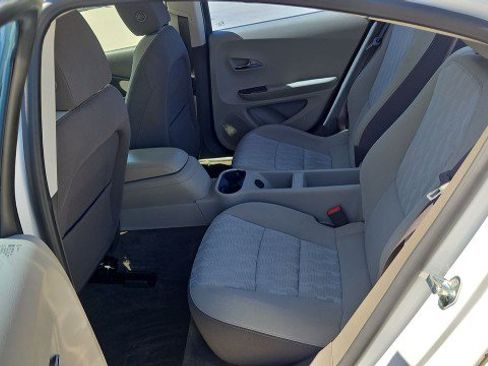 Used 2015 Chevrolet Volt FWD image 23