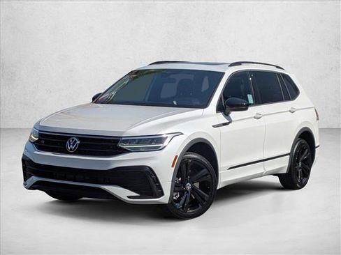 Used 2023 Volkswagen Tiguan SE R-Line FWD image 1