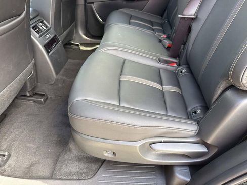 Certified 2025 MAZDA CX-90 3.3 Turbo w/ Select Package image 20