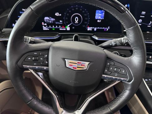 Certified 2023 Cadillac Escalade ESV Premium Luxury w/ Performance Package AWD/4WD image 19