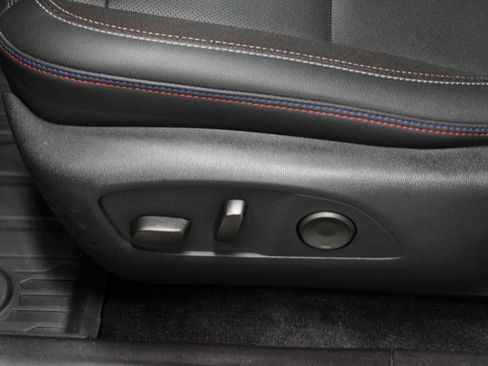 Used 2024 Chevrolet Equinox EV RS FWD image 26