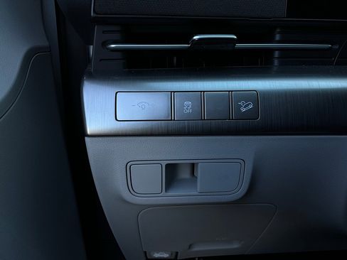 Used 2025 Hyundai Kona SEL image 22