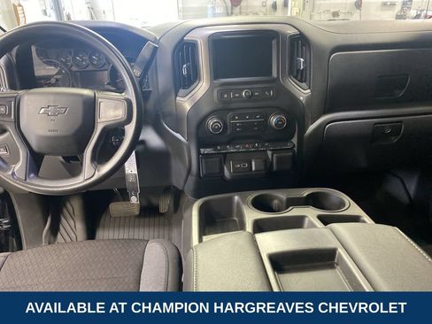 Used 2022 Chevrolet Silverado 1500 Custom Trail Boss AWD/4WD image 27
