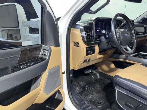 Used 2024 Ford F450 Lariat w/ Chrome Package AWD/4WD image 15