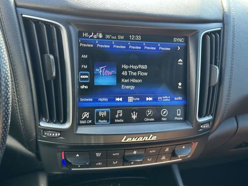 Used 2020 Maserati Levante S image 25