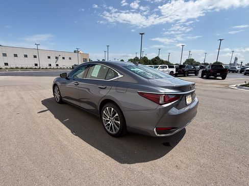 Used 2021 Lexus ES 250 w/ Premium Package AWD/4WD image 29