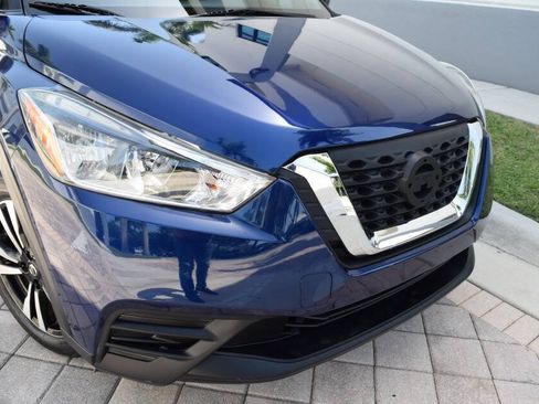 Used 2018 Nissan Kicks SV FWD image 8
