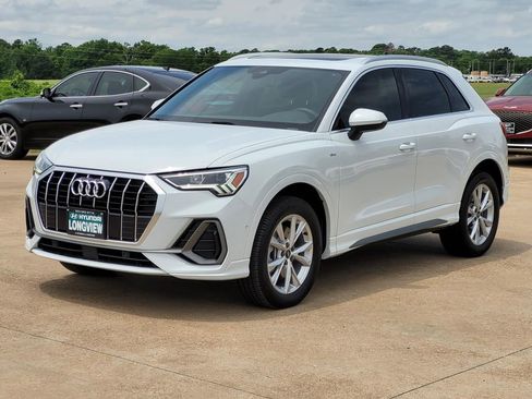 Used 2021 Audi Q3 2.0T Premium Plus w/ Premium Plus Package image 3